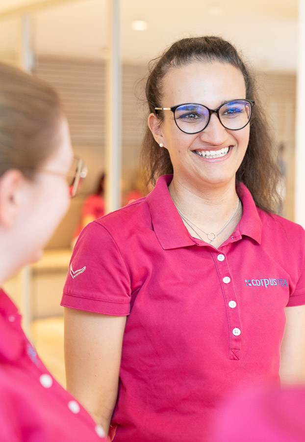 Schließe Dich unserem dynamischen Team an. Wir bieten Chancen in Orthopädie, Unfallchirurgie, Neurochirurgie und für medizinische Fachangestellte. Bewirb Dich noch heute und beginne Deine berufliche Zukunft bei uns.