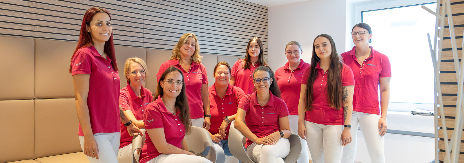 Wir schaffen Vertrauen und Fürsorge für Ihre Gesundheit in Ulm. Erfahren Sie mehr über unser Team und unsere Praxis.